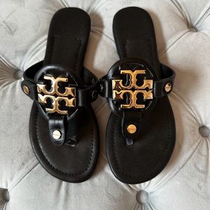 LIKE NEW TORY BURCH SANDALS